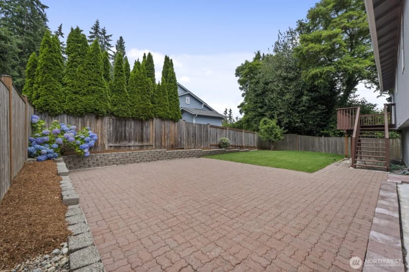 Property photo for 12057 20th Avenue Ne, Seattle photo 22