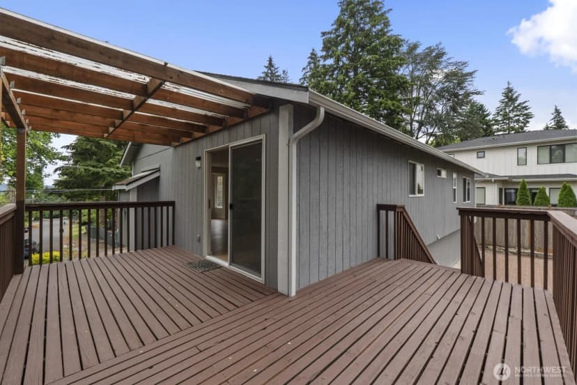 Property photo for 12057 20th Avenue Ne, Seattle photo 20