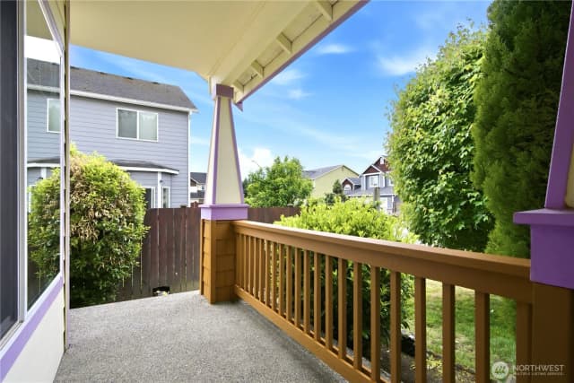 Property photo for 460 Ilwaco Avenue Ne, Renton photo 2