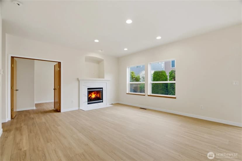Property photo for 460 Ilwaco Avenue Ne, Renton photo 7