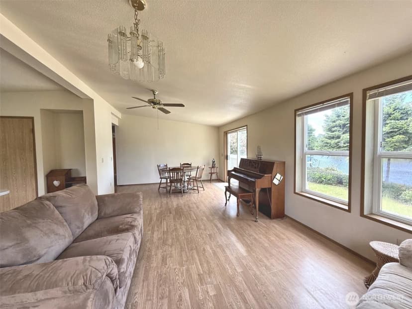 Property photo for 687 Copalis Avenue Ne, Ocean Shores photo 11