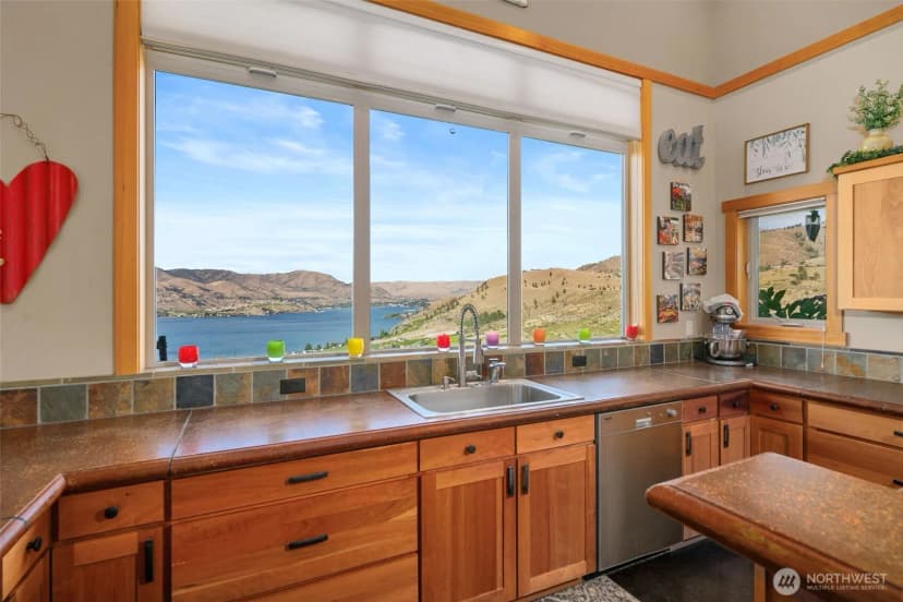 Property photo for 340 Hawks Meadow Road, Chelan photo 13