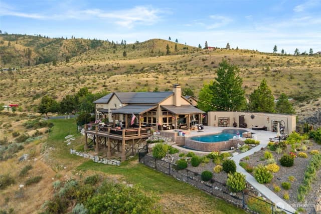 Property photo for 340 Hawks Meadow Road, Chelan photo 3