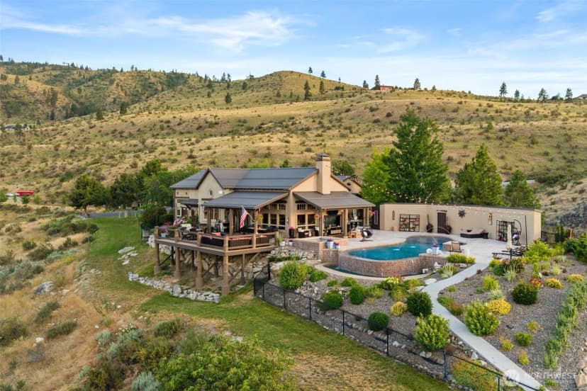 Property photo for 340 Hawks Meadow Road, Chelan photo 3