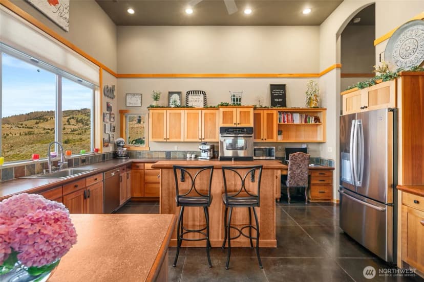 Property photo for 340 Hawks Meadow Road, Chelan photo 12
