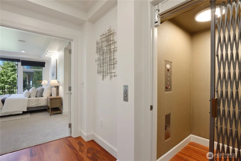 Property photo for 719 Harvard Avenue E, Seattle photo 19