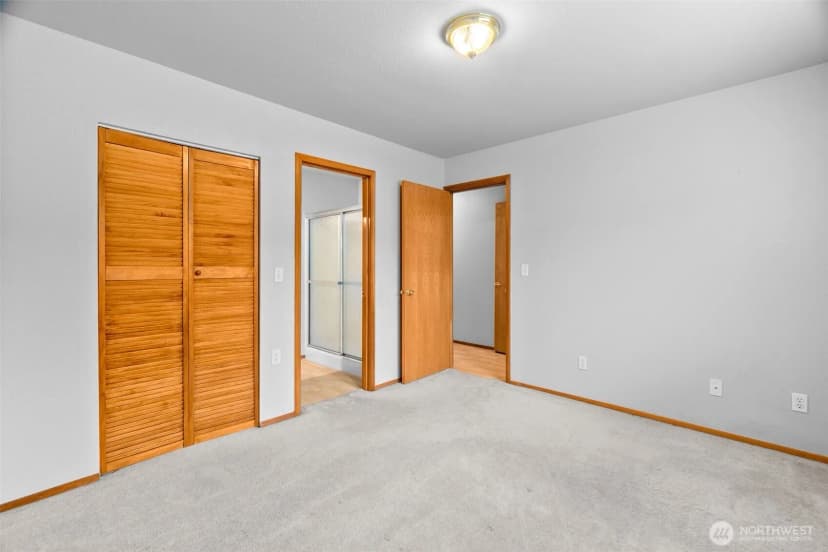 Property photo for 2025 5th Street Se, Puyallup photo 30