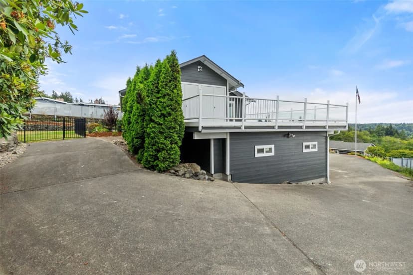 Property photo for 2025 5th Street Se, Puyallup photo 37