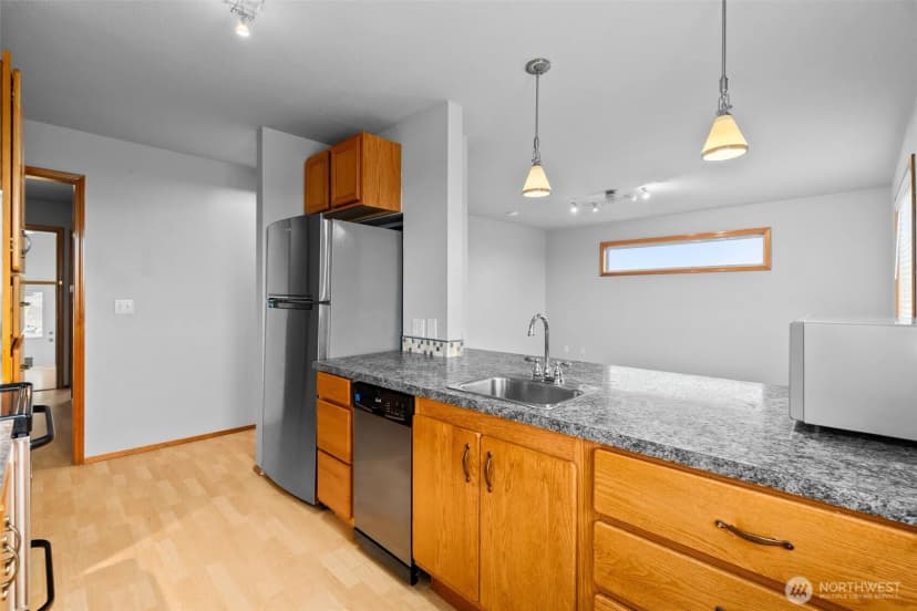 Property photo for 2025 5th Street Se, Puyallup photo 27