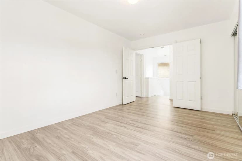 Property photo for 110 Ferndale Avenue Se, Renton photo 21