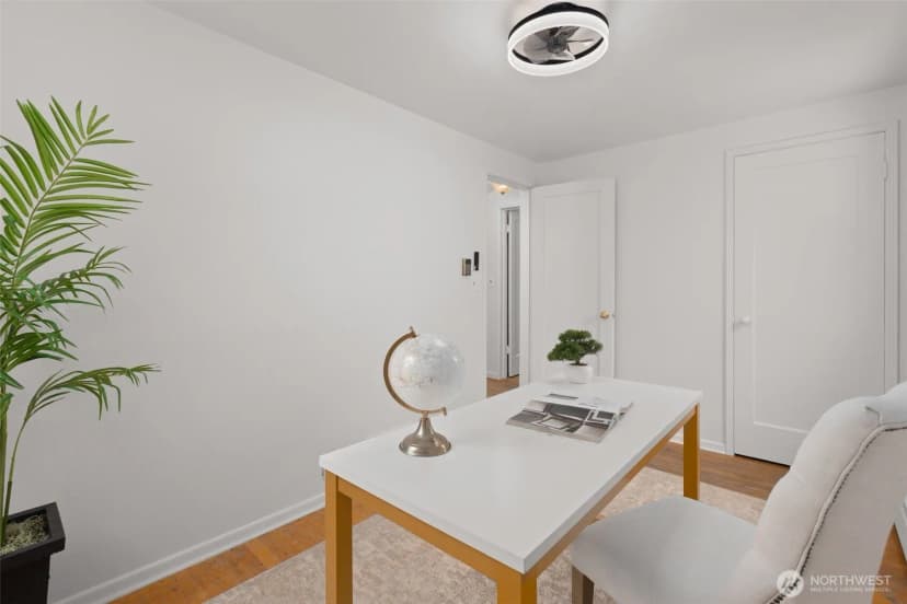 Property photo for 7020 S 120th Place, Seattle photo 11