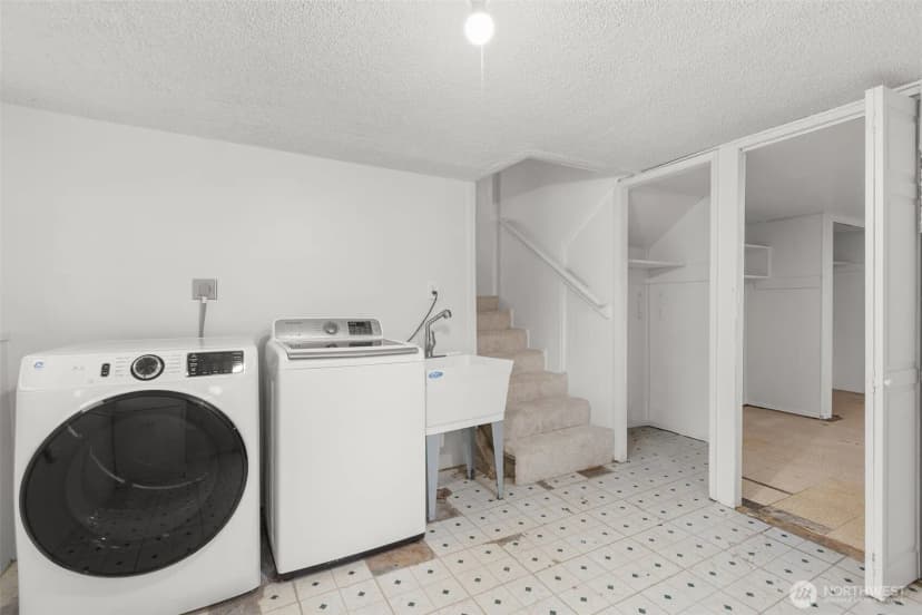 Property photo for 7020 S 120th Place, Seattle photo 24