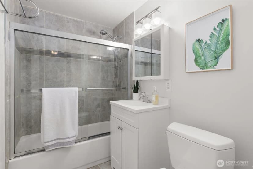 Property photo for 7020 S 120th Place, Seattle photo 14