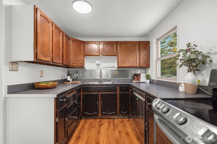 Property photo for 7020 S 120th Place, Seattle photo 7