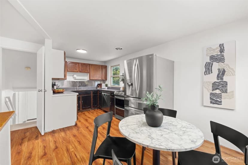 Property photo for 7020 S 120th Place, Seattle photo 9