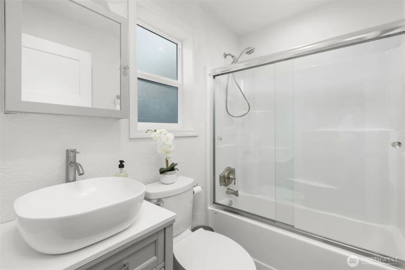 Property photo for 7020 S 120th Place, Seattle photo 32
