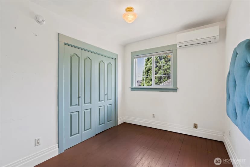 Property photo for 2902 S Jackson Street, Seattle photo 13