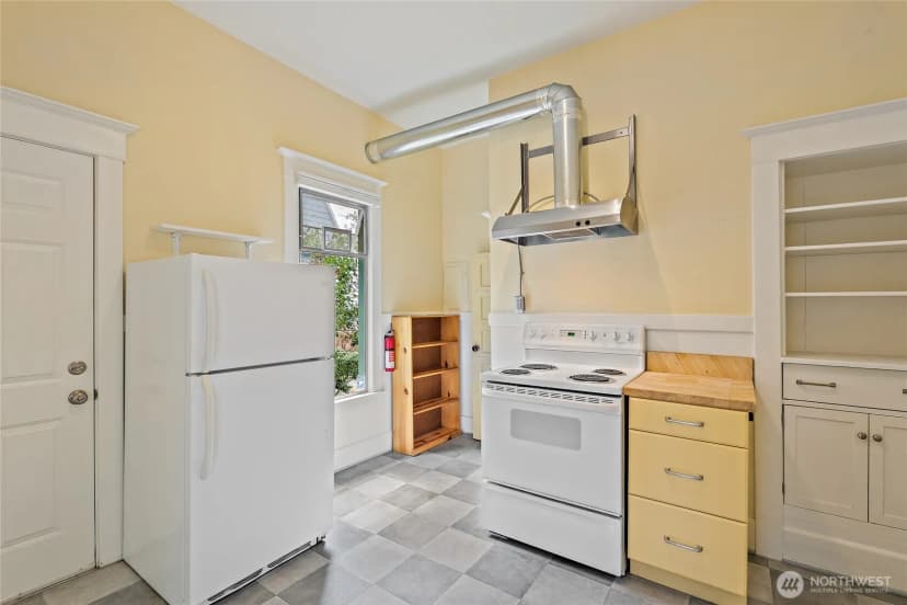 Property photo for 2902 S Jackson Street, Seattle photo 31