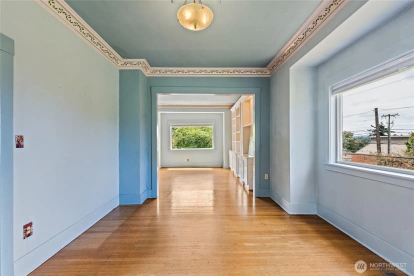 Property photo for 2902 S Jackson Street, Seattle photo 6