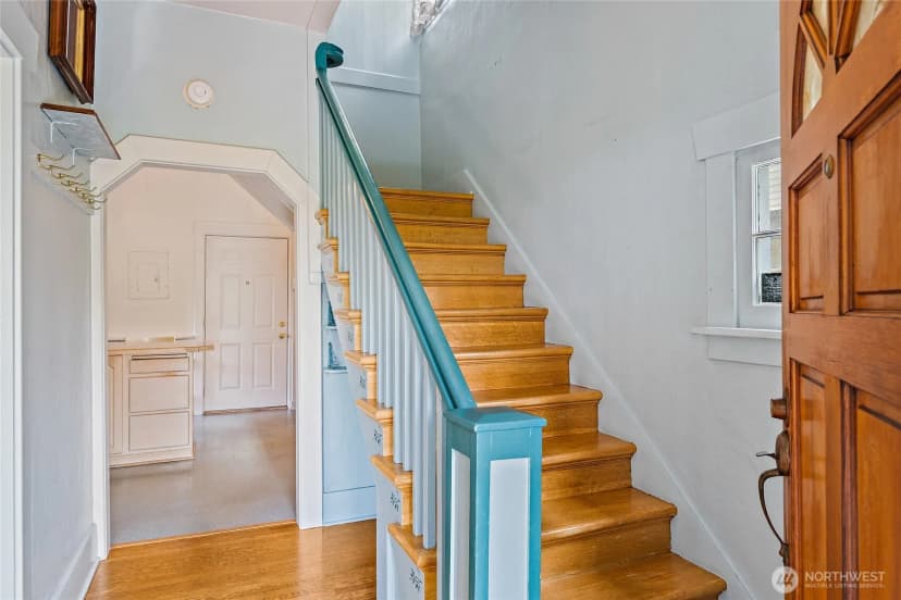 Property photo for 2902 S Jackson Street, Seattle photo 9