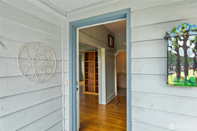 Property photo for 2902 S Jackson Street, Seattle photo 3