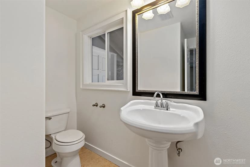 Property photo for 711 Galloway Street Steilacoom, Steilacoom photo 25