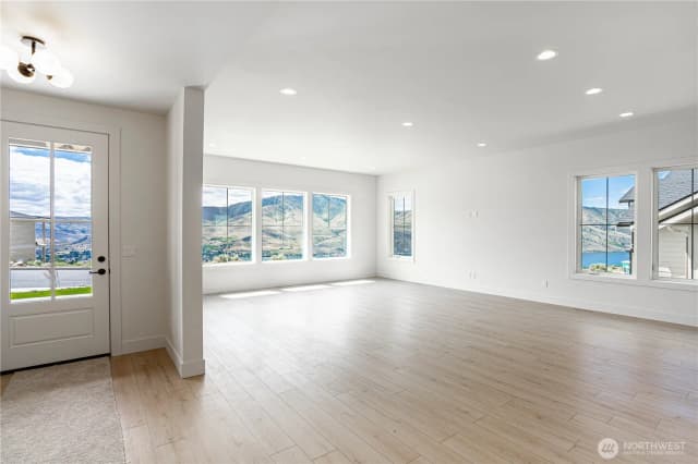Property photo for 922 Long Drive, Chelan photo 4