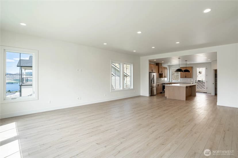 Property photo for 922 Long Drive, Chelan photo 8
