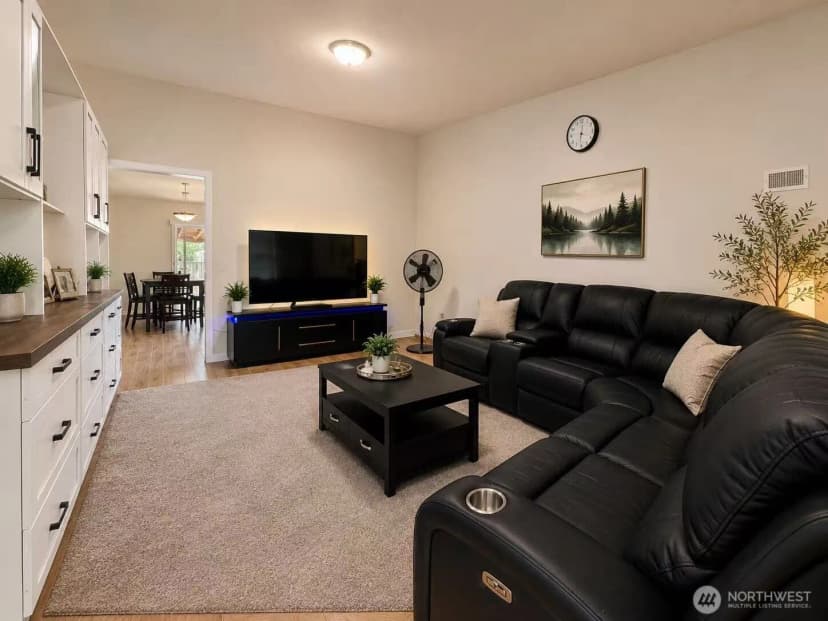 Property photo for 12503 Se 259th Place, Kent photo 2