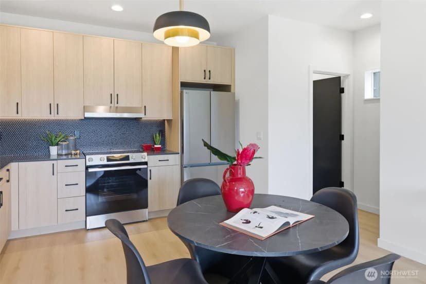 Property photo for 4517 35th Avenue S #e, Seattle photo 10