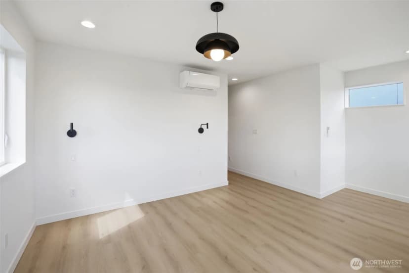 Property photo for 4517 35th Avenue S #e, Seattle photo 18