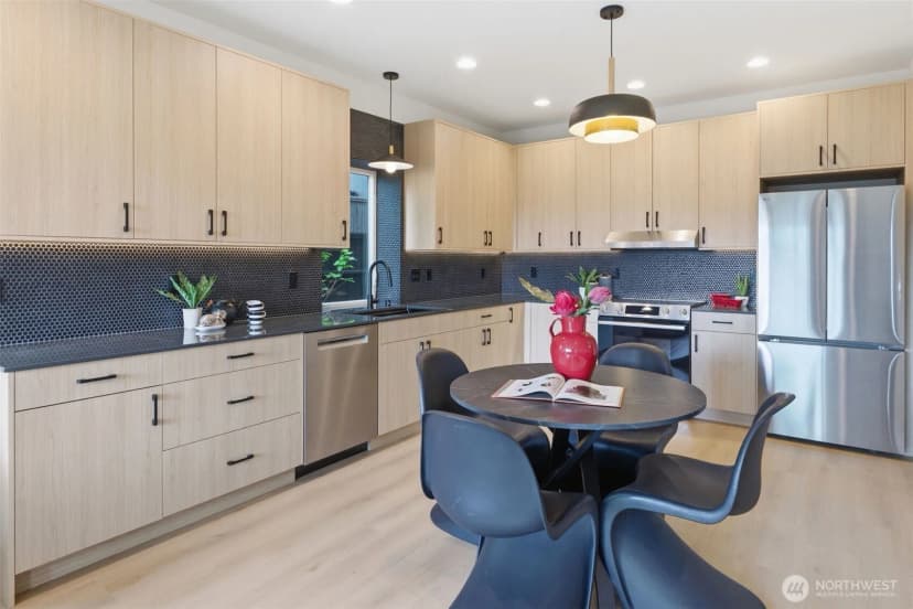 Property photo for 4517 35th Avenue S #e, Seattle photo 8