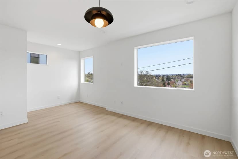 Property photo for 4517 35th Avenue S #e, Seattle photo 17