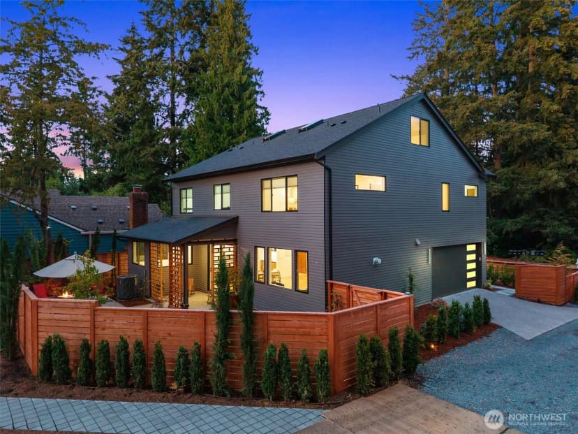 Property photo for 10733 17th Avenue Ne, Seattle photo 39