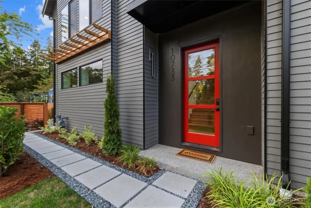 Property photo for 10733 17th Avenue Ne, Seattle photo 3