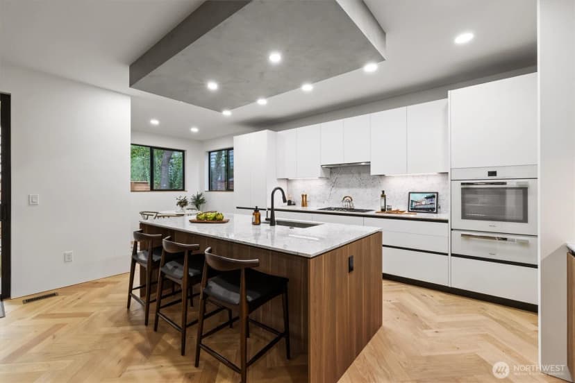 Property photo for 10733 17th Avenue Ne, Seattle photo 6