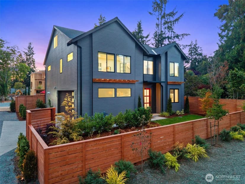 Property photo for 10733 17th Avenue Ne, Seattle photo 38