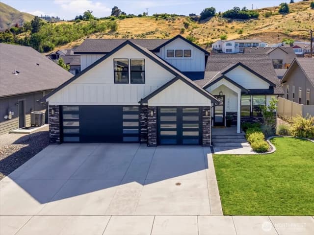 Property photo for 1014 Racine Springs Drive, Wenatchee