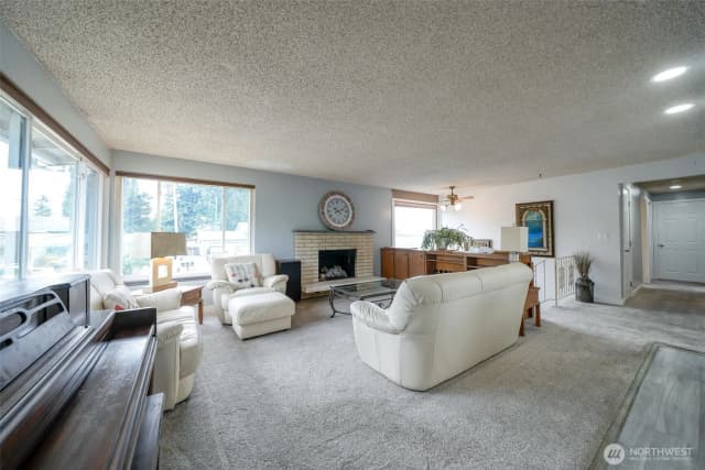 Property photo for 4225 S 250th Street, Kent photo 2