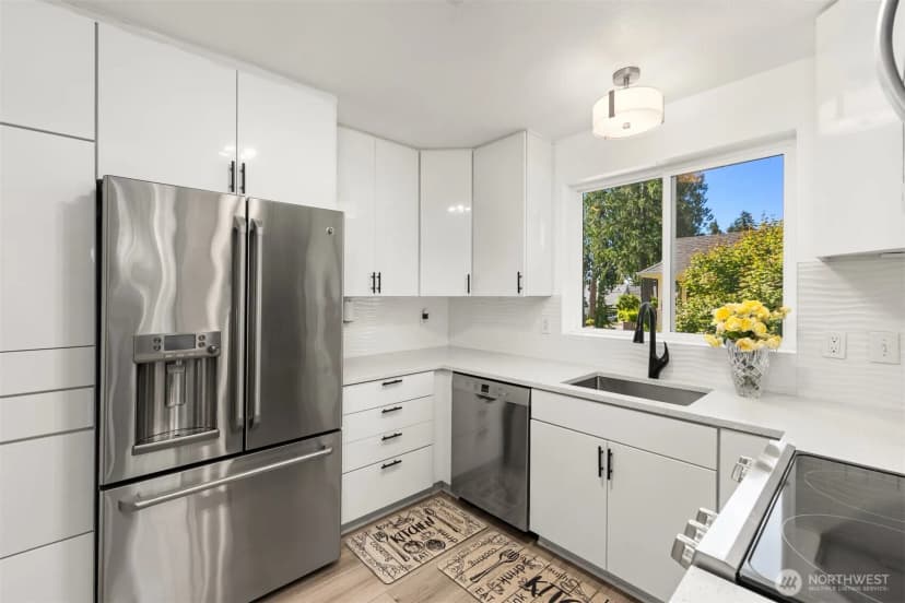 Property photo for 19131 Harris Avenue Ne, Suquamish photo 13