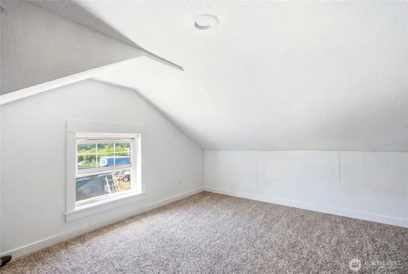 Property photo for 709 Celery Avenue, Algona photo 17