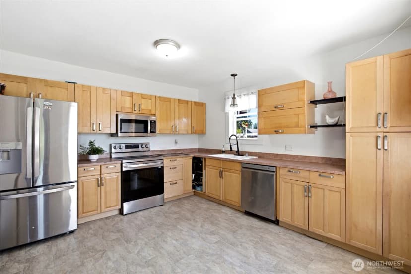 Property photo for 709 Celery Avenue, Algona photo 10