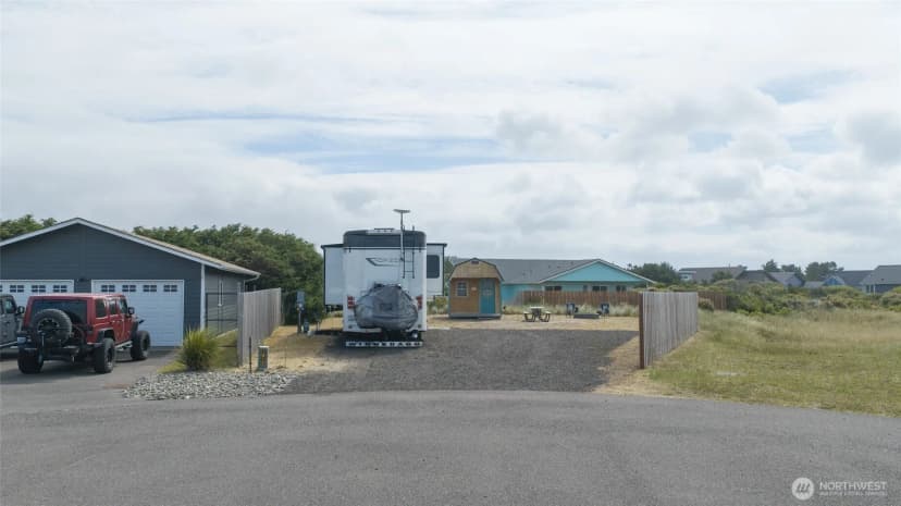 Property photo for 1242 Catalina Court Sw, Ocean Shores photo 4