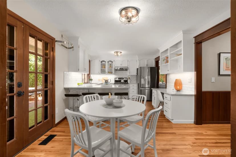 Property photo for 21016 Ne 36th Street, Sammamish photo 7