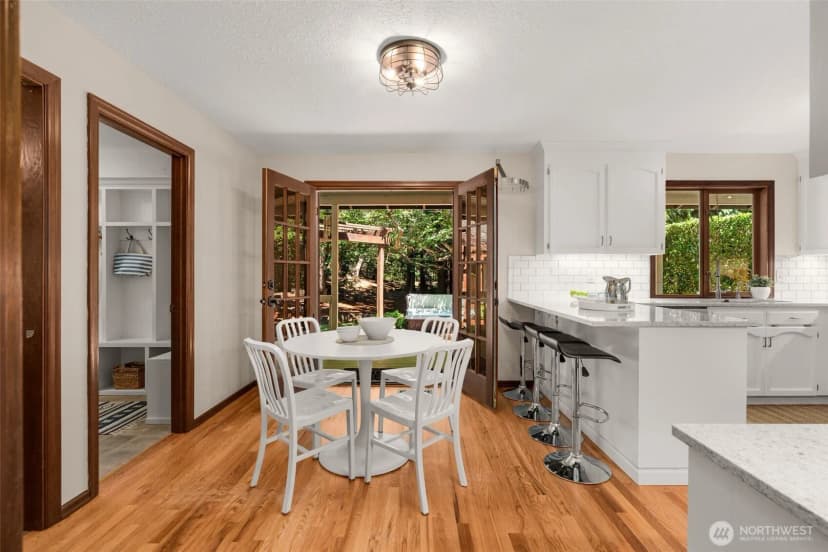 Property photo for 21016 Ne 36th Street, Sammamish photo 12