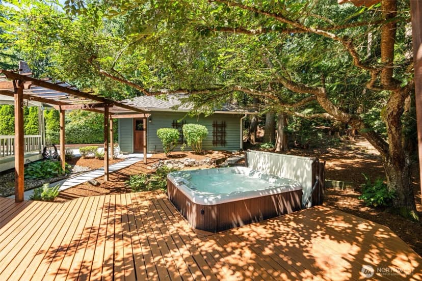 Property photo for 21016 Ne 36th Street, Sammamish photo 4
