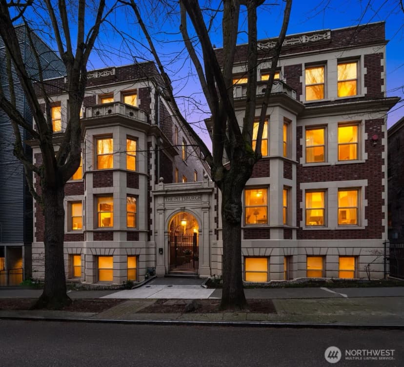 Property photo for 129 Warren Avenue N #g, Seattle