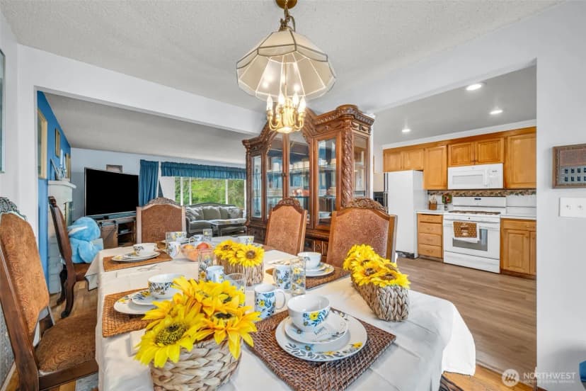 Property photo for 302 N 188th Street, Shoreline photo 8