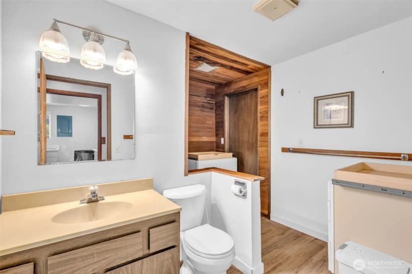 Property photo for 302 N 188th Street, Shoreline photo 15