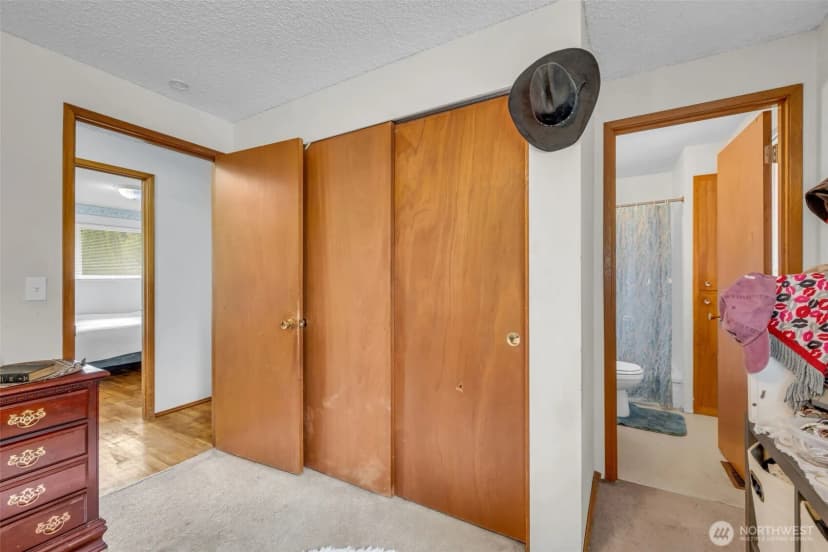 Property photo for 302 N 188th Street, Shoreline photo 24